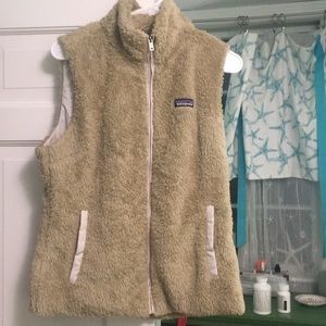 Patagonia women’s Los Gatos fleece vest